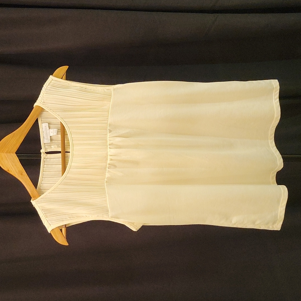 Women white top